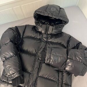 Aritzia Super Puff Jacket Hi-gloss Shorty Black